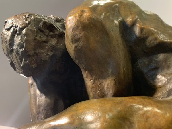 Picture of a sculpture by Benedicte Dubart, French artist represented at Galerie Montmartre, Paris, France