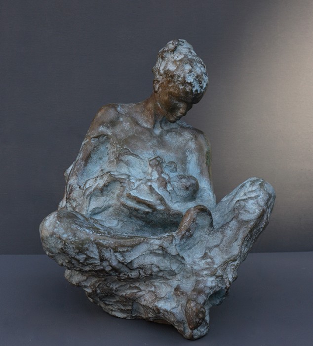 Picture of a sculpture by Benedicte Dubart, French artist represented at Galerie Montmartre, Paris, France