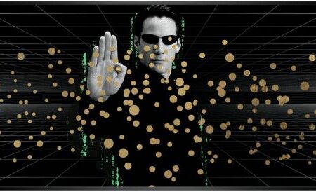 Cette image représente l'œuvre cinétique de l'artiste Patrick Rubinstein, intitulée Matrix. Cette pièce unique en trois facette est inspirée du film Matrix. Elle mesure 52x112 cm et est exposée à la Galerie Montmartre à Paris, France.