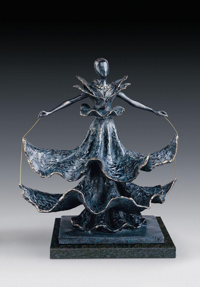 Picture of a bonze sculpture in edition by Salvador Dali, artist represented at Galerie Montmartre, Paris, France