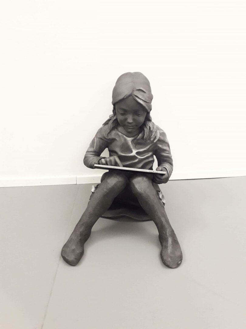 Picture of a sculpture by Simone Benedetto, Italian artist represented at Galerie Montmartre, Paris, France
