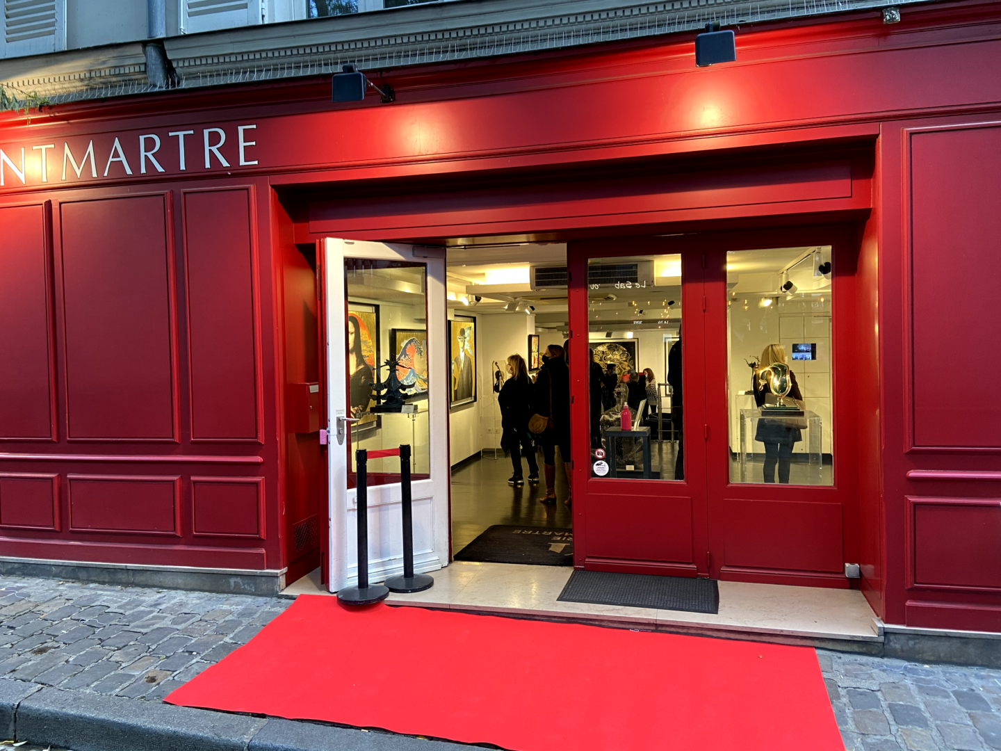 Picture of the art exhibition of French artist Patrick Rubinstein, represented at Galerie Montmartre, Paris, France