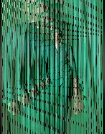 Cette image représente une œuvre cinétique de l'artiste Patrick Rubinstein, intitulée Vertigo. Cette pièce unique représente la facette principale sur les trois visibles. Elle mesure 150 × 5 × 113 cm et est exposée à la Galerie Montmartre à Paris, France.